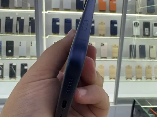 Apple iPhone 17 Pro Max, 256 gb, Deep Blue, Душанбе