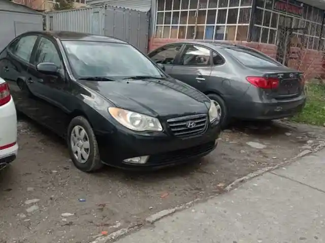 Лобовое стекло на Hyundai Avante, Душанбе