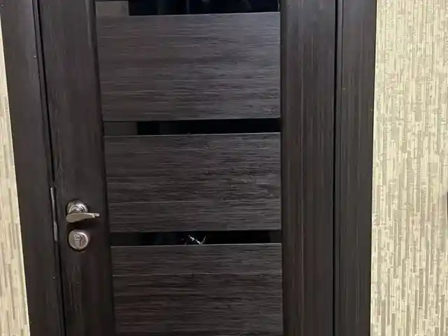 Дверь, Душанбе