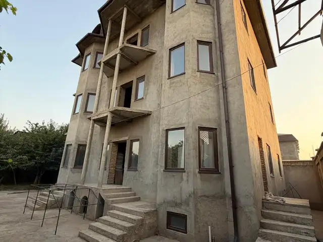4 этажн. 7-комн. дом, 6 соток, Станция, Ваҳдат