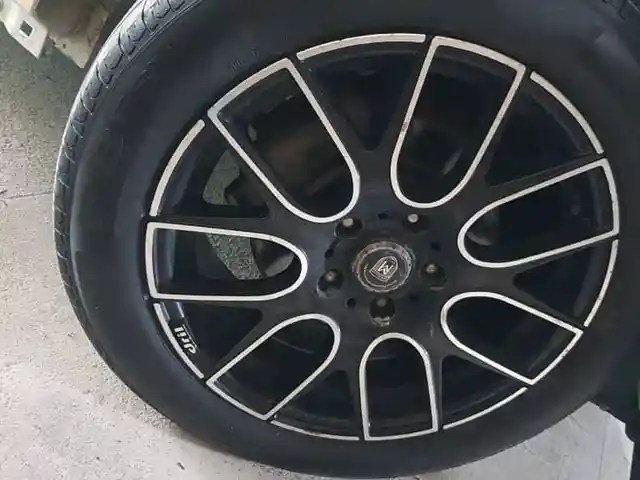 Диски с покрышками R17, Худжанд