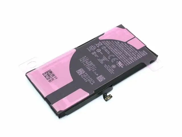 Батарейки на iPhone 13, Худжанд