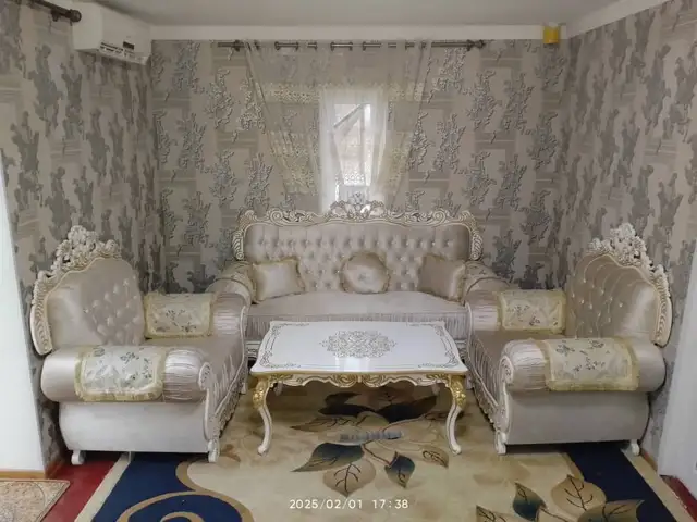 Диван с креслами, Душанбе