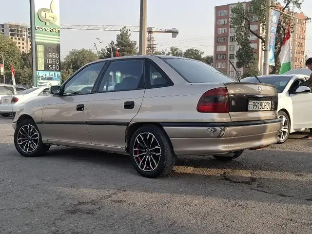 Opel Astra F