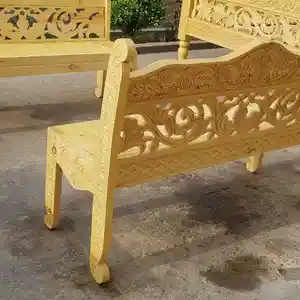 Скамейки, Бободжон Гафуров