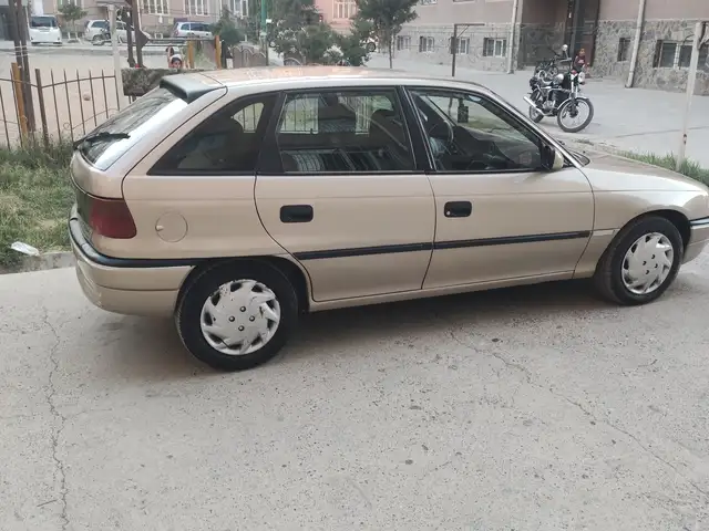 Opel Astra F