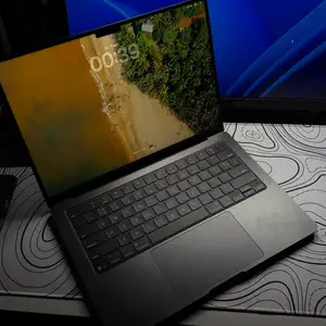 Ноутбук MacBook pro m5 24/1tb, Душанбе