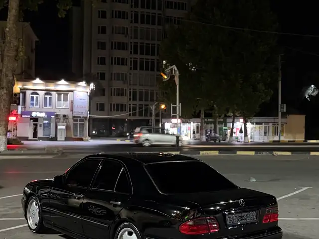 Mercedes-Benz E class, 2002, Худжанд - 9
