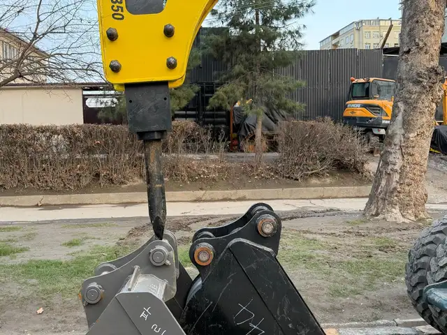 Экскаватор Hyundai R140W 2015, Душанбе - 16