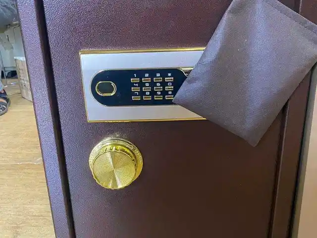 Сейф с отпечаткой, Душанбе