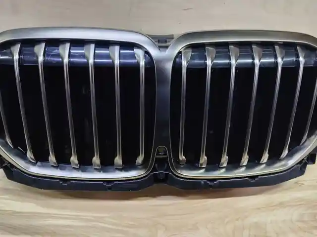 Решетка радиатора BMW X7 g07, Худжанд