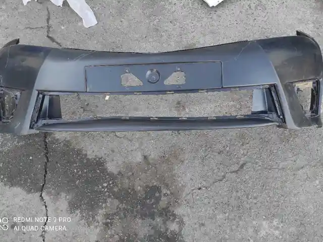 Передний бампер на Toyota Corolla, Душанбе