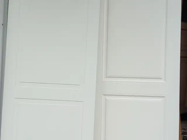 Двери, Худжанд