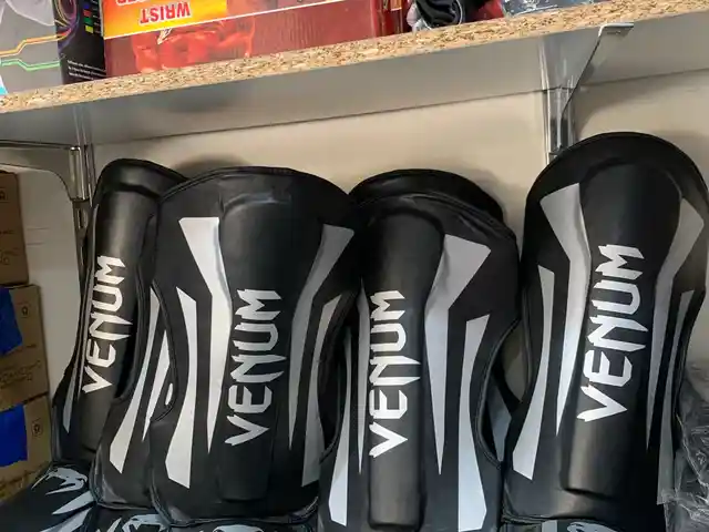 Боксерская защита для ног Venum, Душанбе