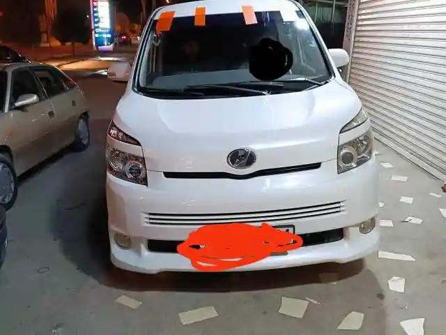Лобовое стекло от Toyota voxy, Душанбе