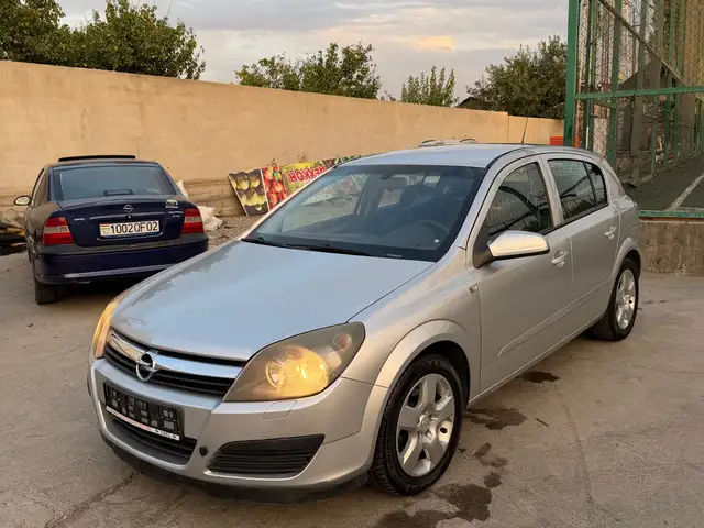 Opel Astra H