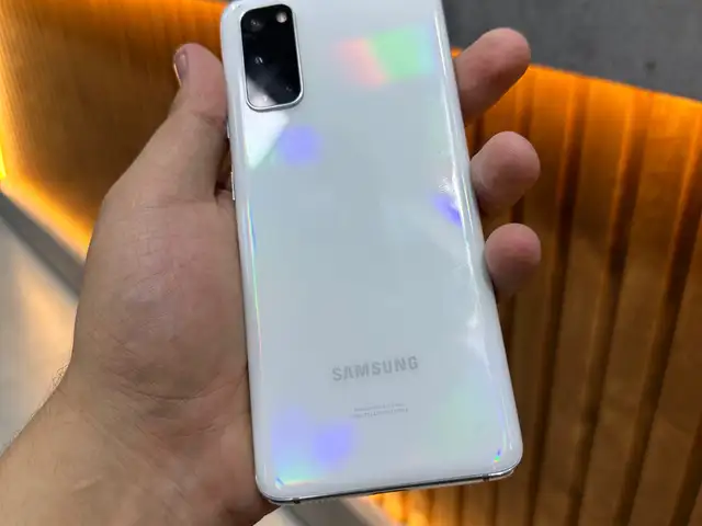 Samsung Galaxy S20 12/128Gb, Худжанд