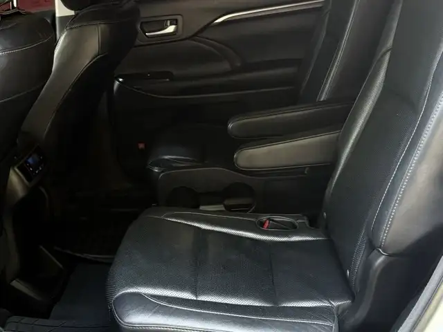 Toyota Highlander, 2014, Худжанд - 8