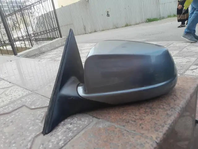 Боковое зеркало заднего вида автомобиля, Худжанд