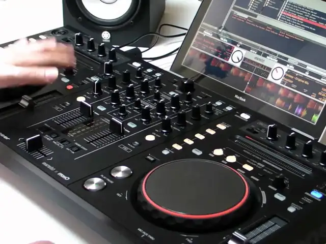 DJ контроллер Pioneer DJ, Душанбе
