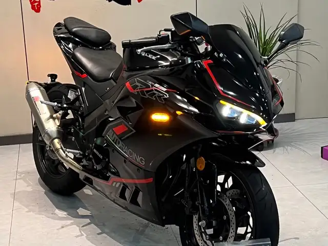 Мотоцикл Dugati 400 cc, Душанбе