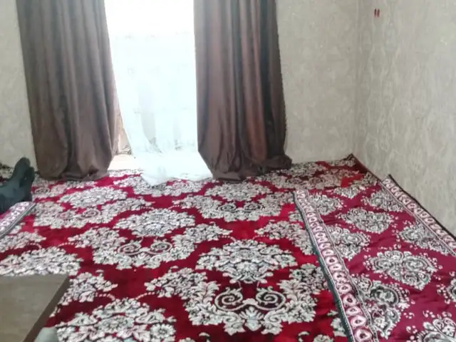 2-комн. квартира, 3 этаж, 50 м², Мирзо Турсунзода 1, Гулистон (Қайроққум)