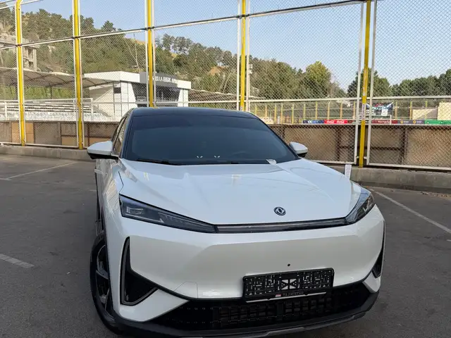 Dongfeng L7