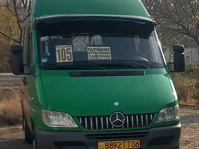 Микроавтобус Mercedes-Benz Sprinter, 2006, Худжанд