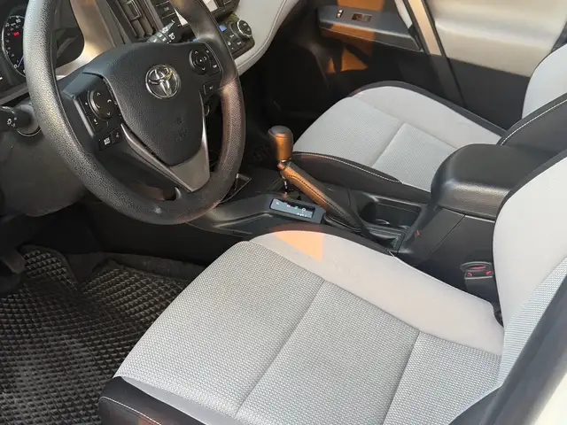 Toyota RAV 4, 2017, Душанбе - 8