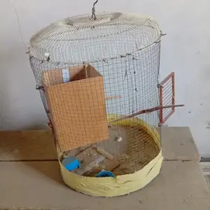 Кафас барои тути, Худжанд