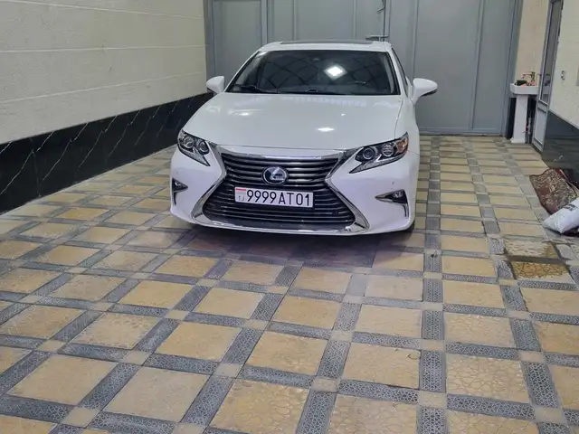 Lexus ES series