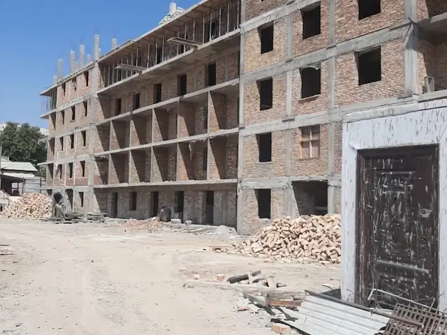 2-комн. квартира, Цокольный этаж, 48 м², 8мкр, Худжанд