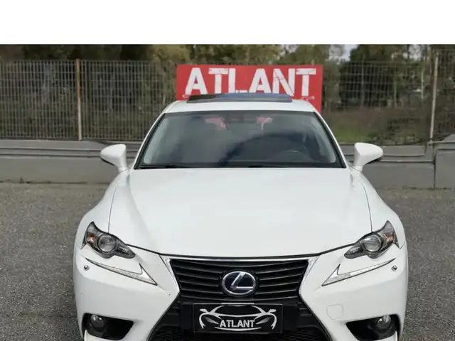 Lexus IS series