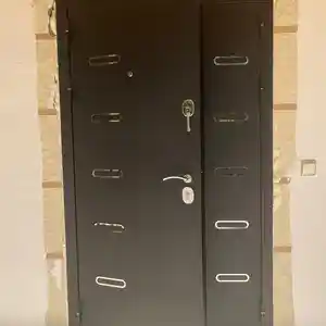Железная дверь, Душанбе