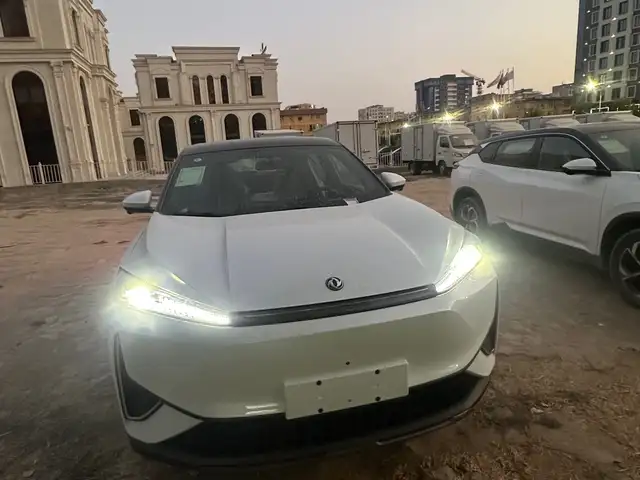 Dongfeng L7