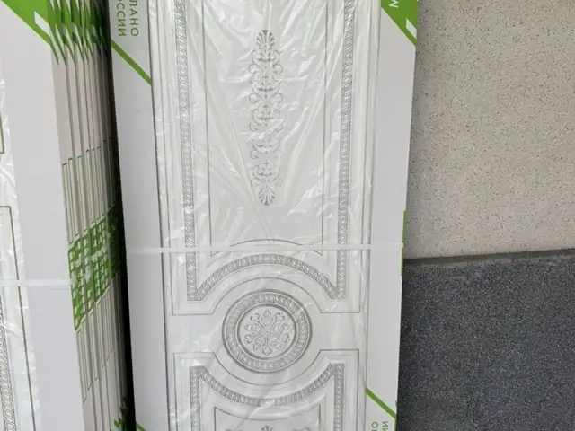 Дверь Эмаль, Душанбе