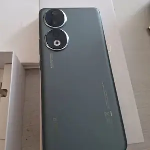Honor 90, Вахдат
