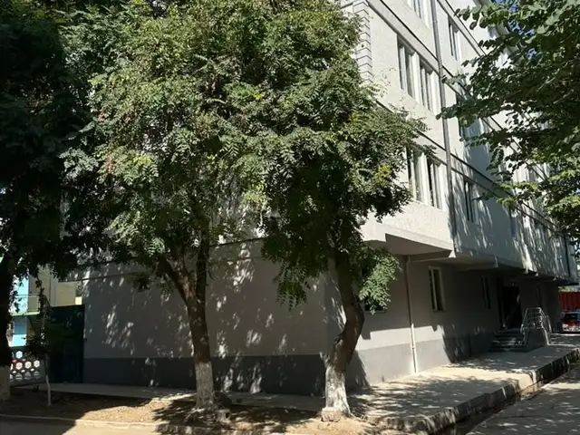 2-комн. квартира, 5 этаж, 58 м², 1 мкр, Турсунзаде