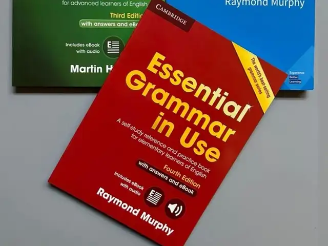 Книга Essential Grammar in Use, Худжанд