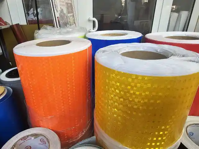 Светоотражающие самаклейки, Худжанд
