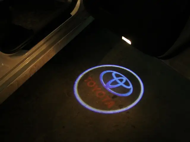 Подсветка дверей от Toyota, Душанбе
