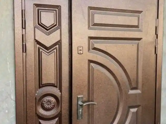 Дверь, Душанбе