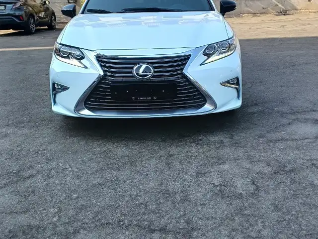 Lexus ES series