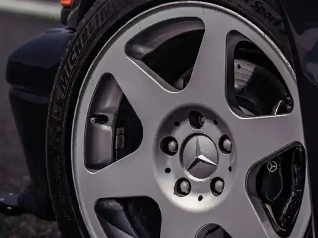 Диски R17 Evolution E500 на Mercedes-Benz w124 w201, Душанбе