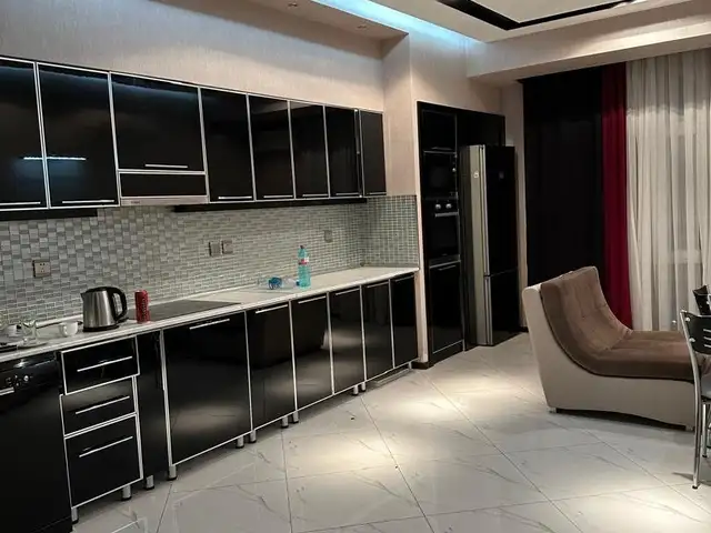 3-комн. квартира, 11 этаж, 147м², И.Сомонй, Душанбе