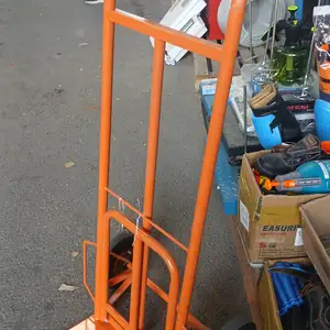 Аробаи боркаши, Душанбе