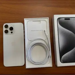 Apple iPhone 15 Pro Max, 256 gb, White Titanium, Душанбе