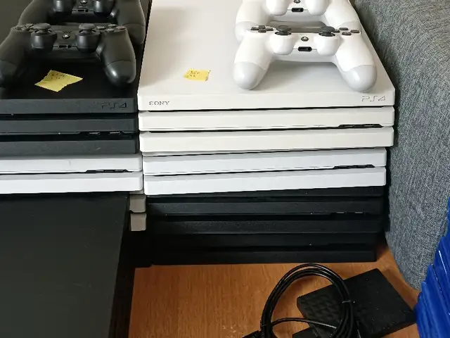 Игровая приставка Sony playstation 4 pro 1TB, Душанбе