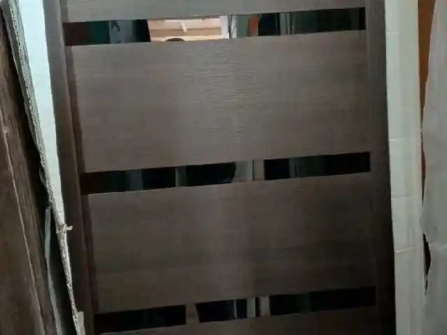 Дверь хайтек, Душанбе