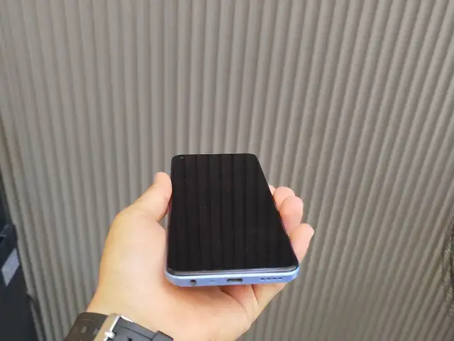 Realme 8, Турсунзаде
